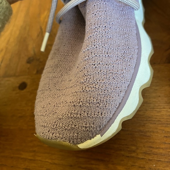 SOLD Sorel Kinetic Lace Sneakers Lavender Gray Women's Size 10 - Picture 9 of 10